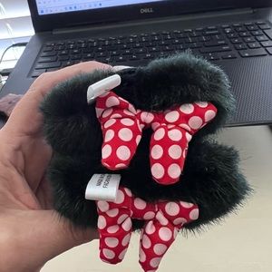 Disney Minnie mouse clipin pigtail ears!! Would work for a ponytail or pigtails